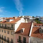 Av. Da Liberdade Comfortable Apt With Balcony