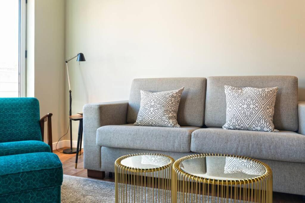 Av. Da Liberdade Comfortable With Balcony Appartement *