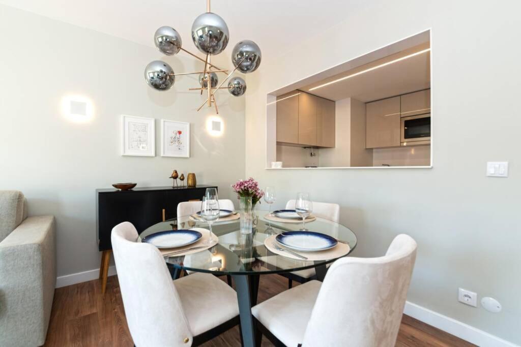 Av. Da Liberdade Comfortable With Balcony * Lissabon